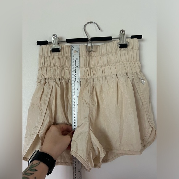 Free people movement high waisted beige/cream shorts size medium - Picture 3 of 7
